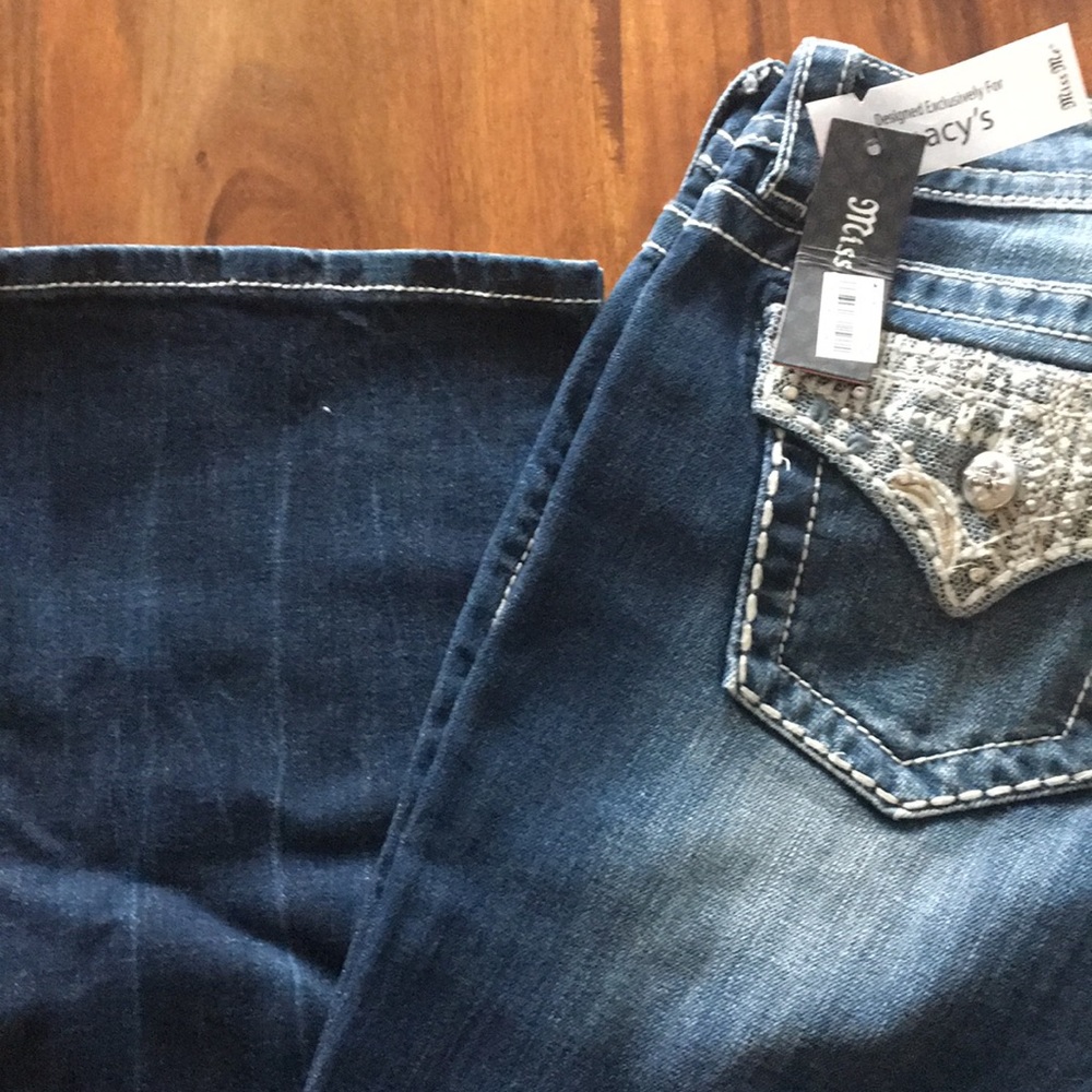 SOLD Miss Me Signature Boot Jeweled Pockets Jeans - Picture 8 of 8